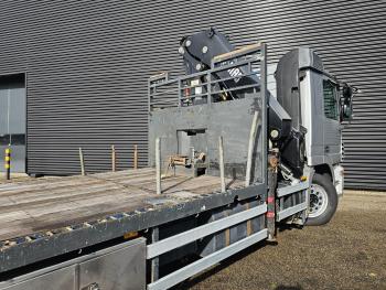 Mercedes-Benz ACTROS 2532 6x2 / HIAB CRANE / MACHINE TRANSPORTER